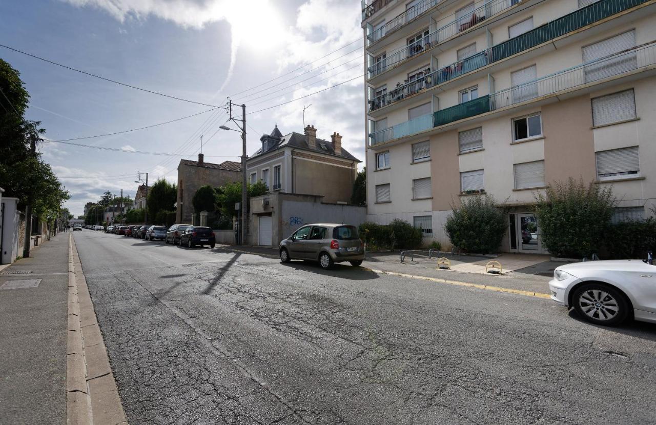 Studio A 300 Metres De La Gare Et 25 Minutes De Paris En Train Melun Zewnętrze zdjęcie