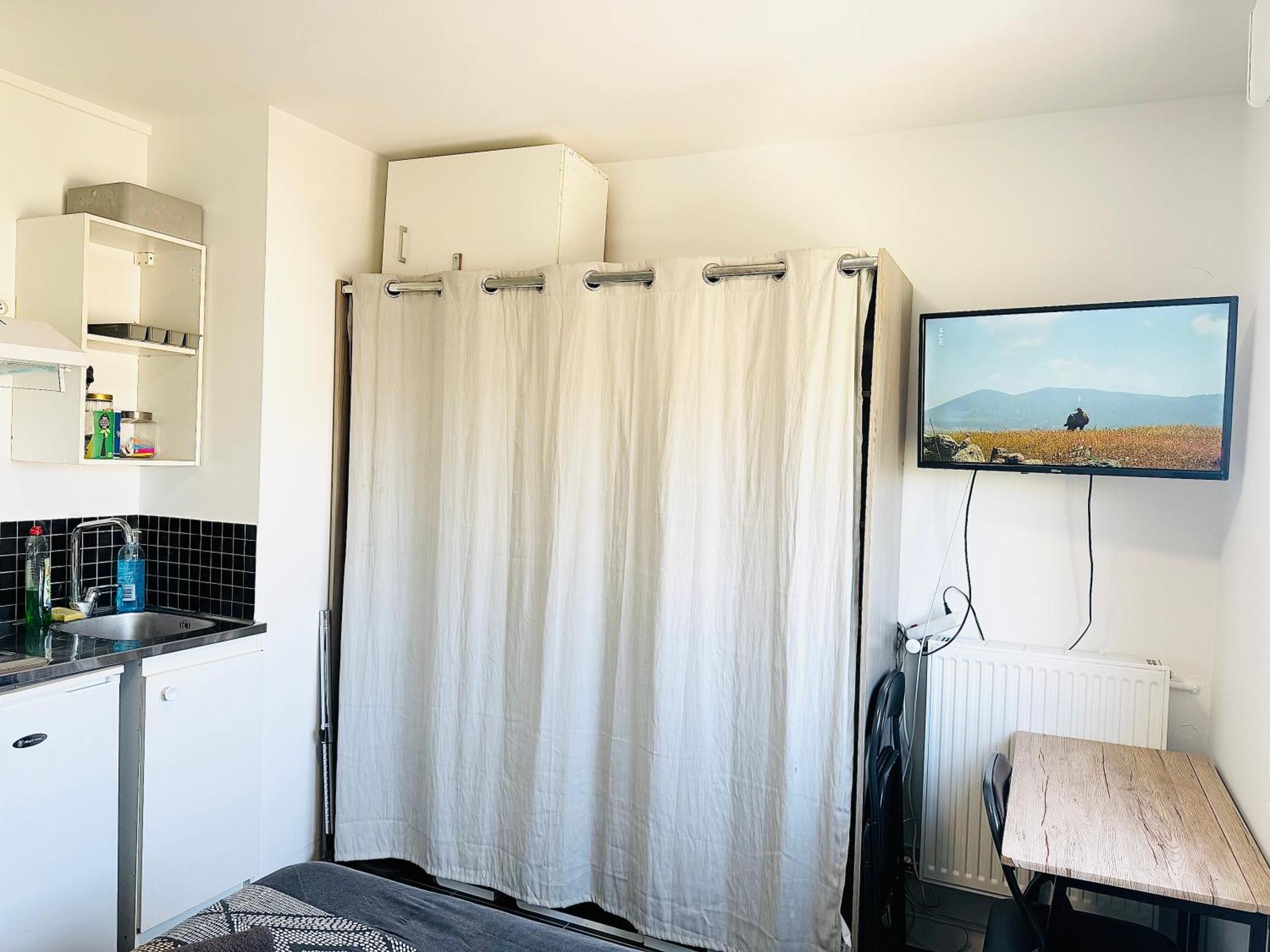 Studio A 300 Metres De La Gare Et 25 Minutes De Paris En Train Melun Zewnętrze zdjęcie