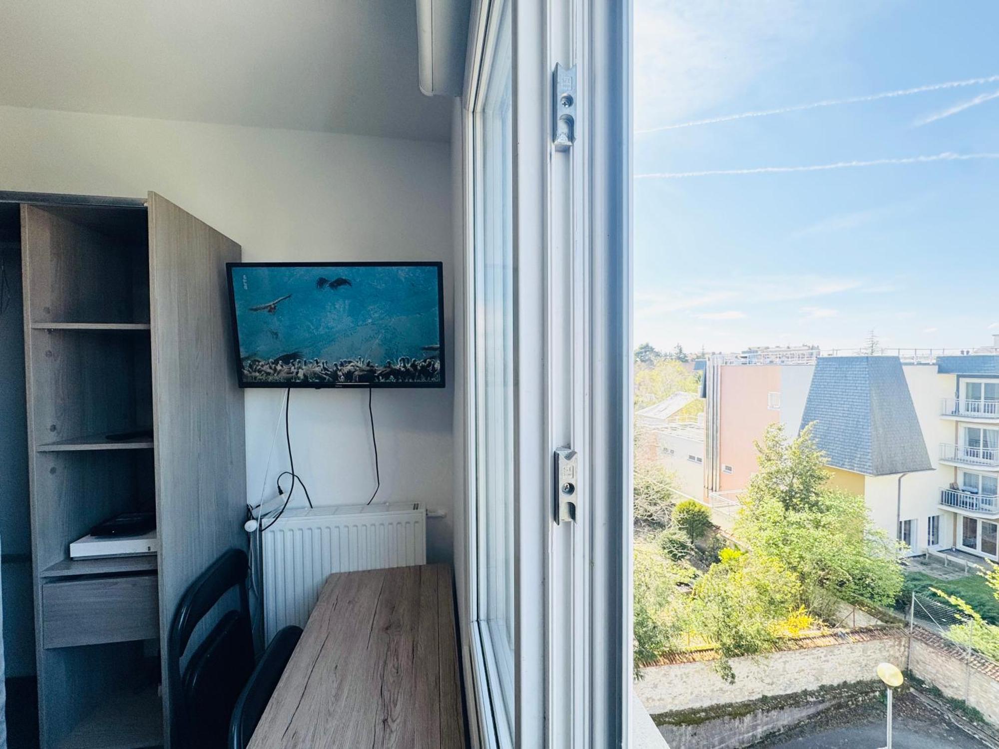 Studio A 300 Metres De La Gare Et 25 Minutes De Paris En Train Melun Zewnętrze zdjęcie